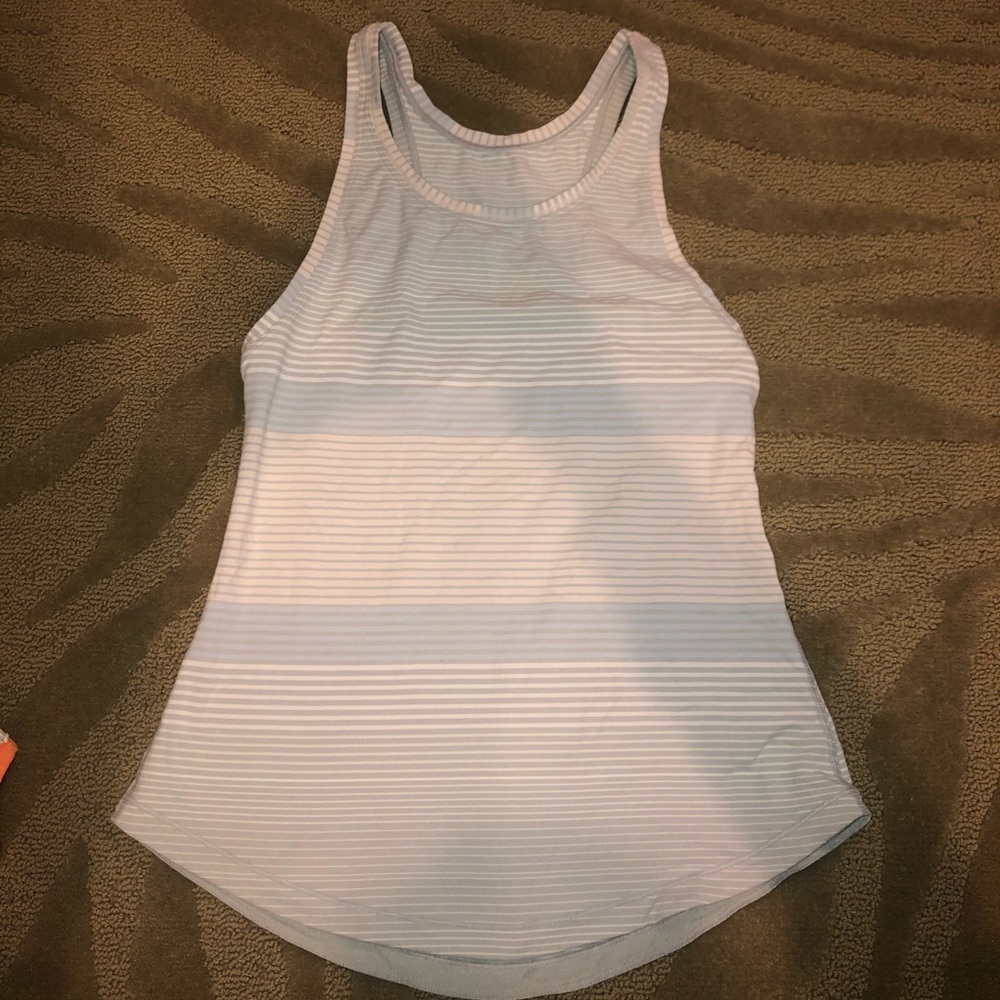Lululemon workout top